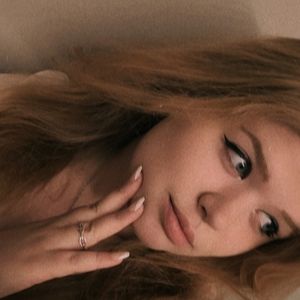 Meet your Posher, Alicia